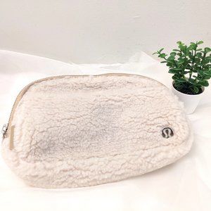 (New) Lululemon Athletica Everywhere Fleece Belt Bag